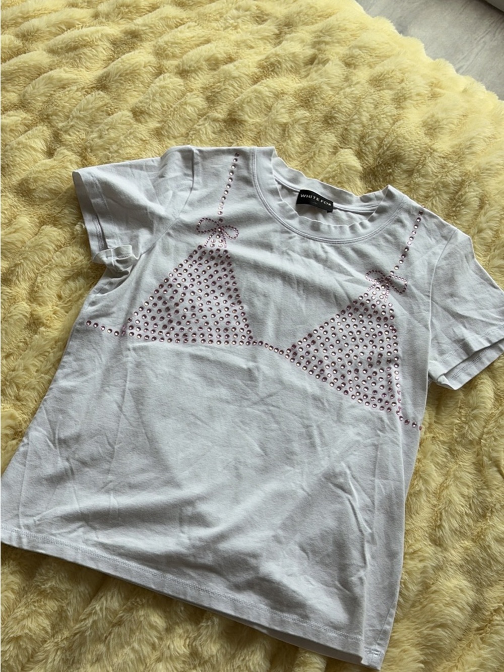 White fox bedazzled tee